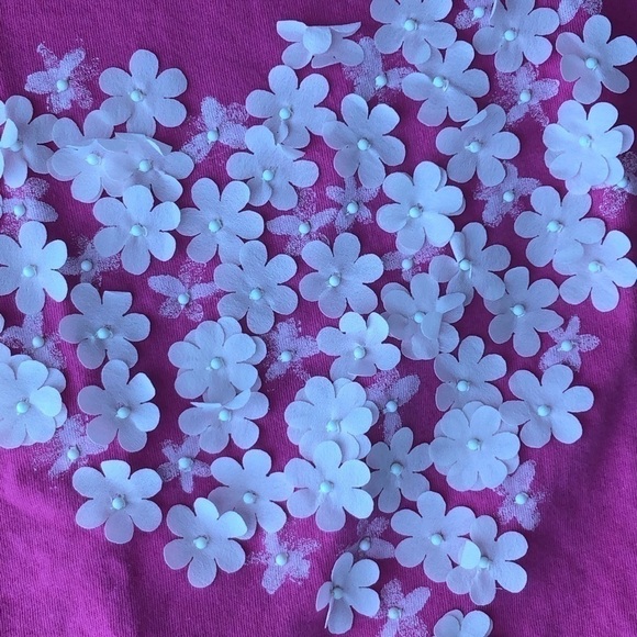 Gap Pink T- Shirt with a Hear and Flowers - Picture 4 of 10